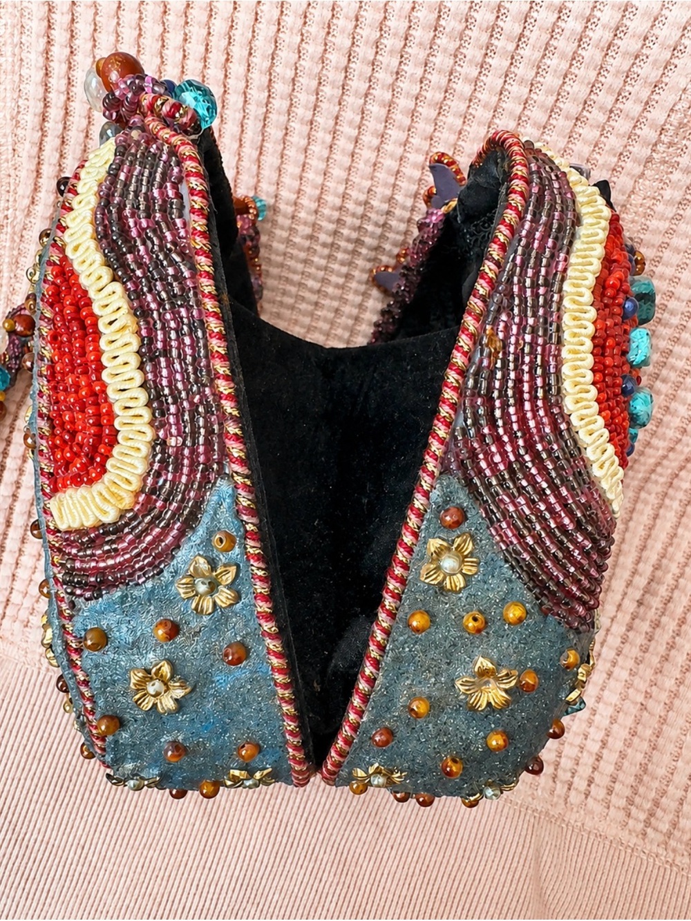 Mary Frances Multicolor Beaded Floral Crossbody with Sculptural Flower Detail - Picture 5 of 10